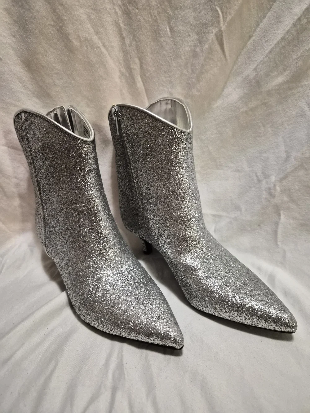 On 43th Aatira Silver Glitter Ankle Boot With Kitten Heel NWOT